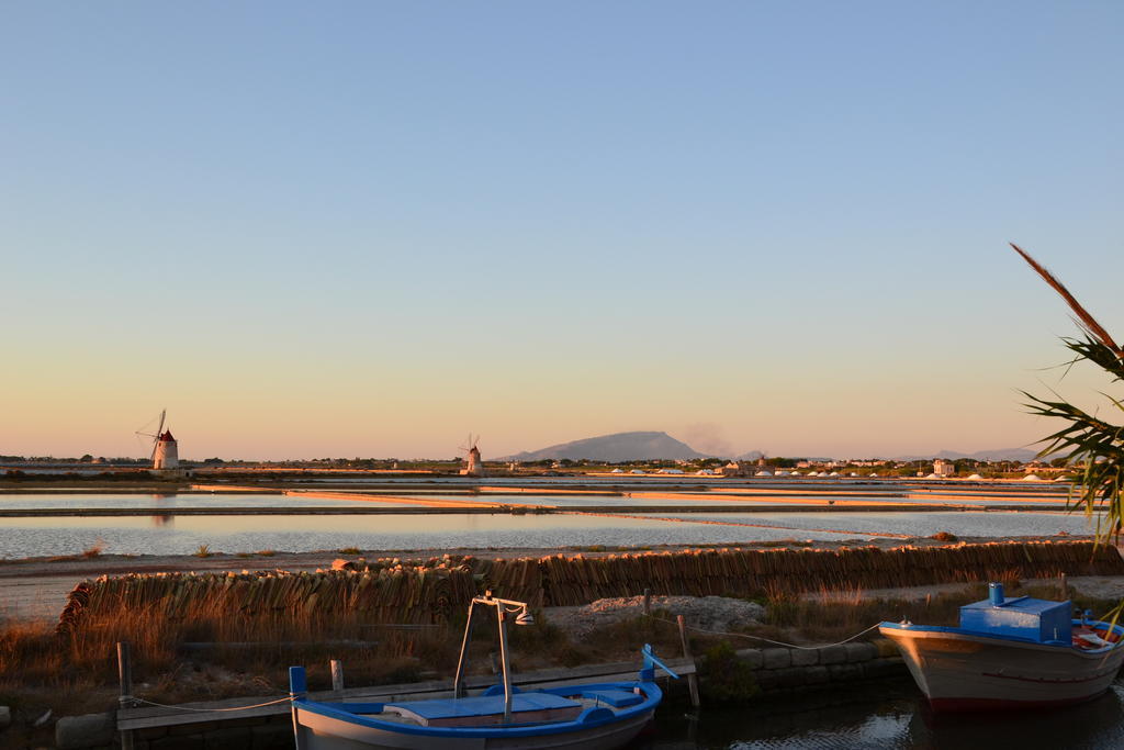 Case Vacanza Torre Lupa Marsala Eksteriør bilde