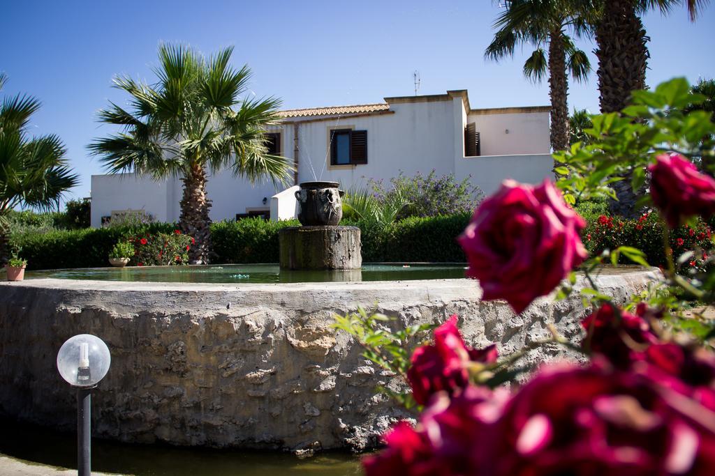 Case Vacanza Torre Lupa Marsala Eksteriør bilde